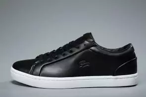 lacoste straightset baskets center logo noir